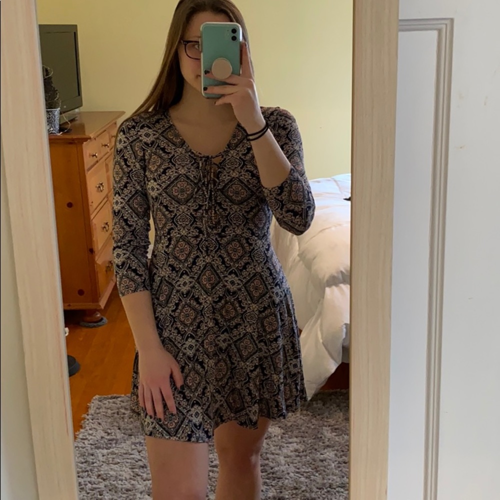 Forever 21 Criss Cross V Neck Dress